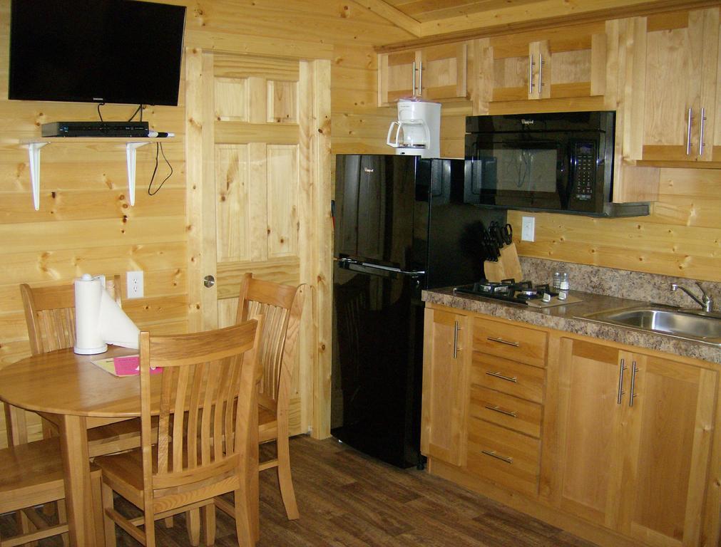Lake Minden Camping Resort Cottage 2 Nicolaus エクステリア 写真