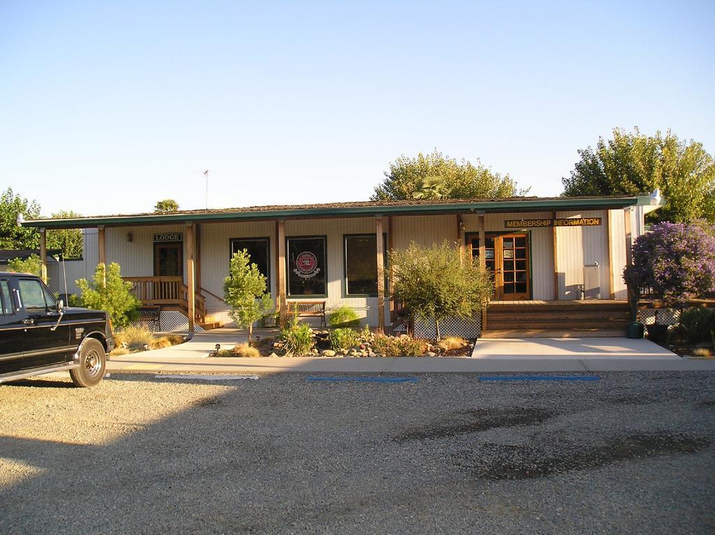 Lake Minden Camping Resort Cottage 2 Nicolaus エクステリア 写真