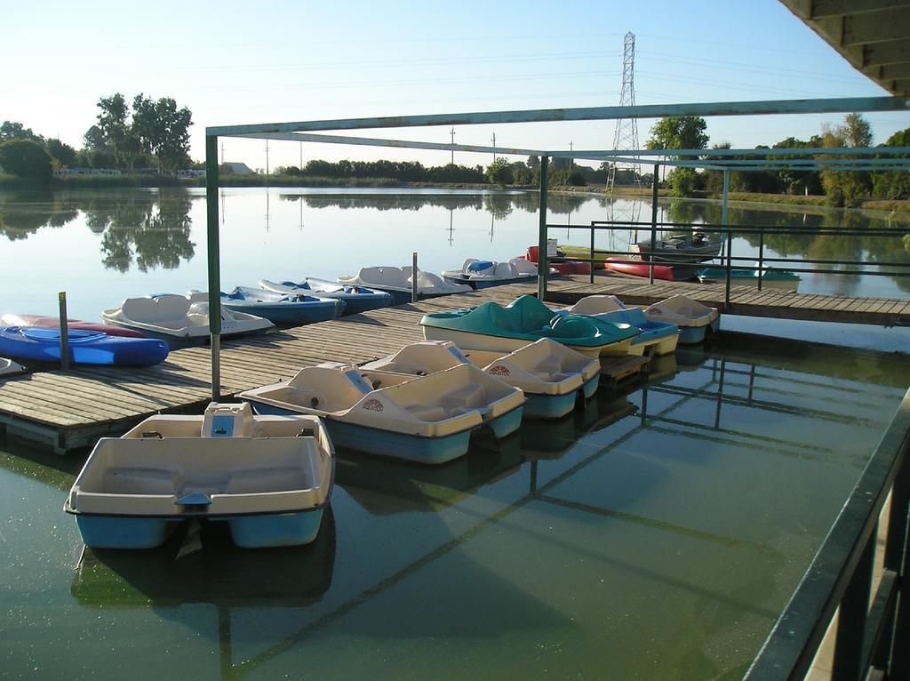 Lake Minden Camping Resort Cottage 2 Nicolaus エクステリア 写真